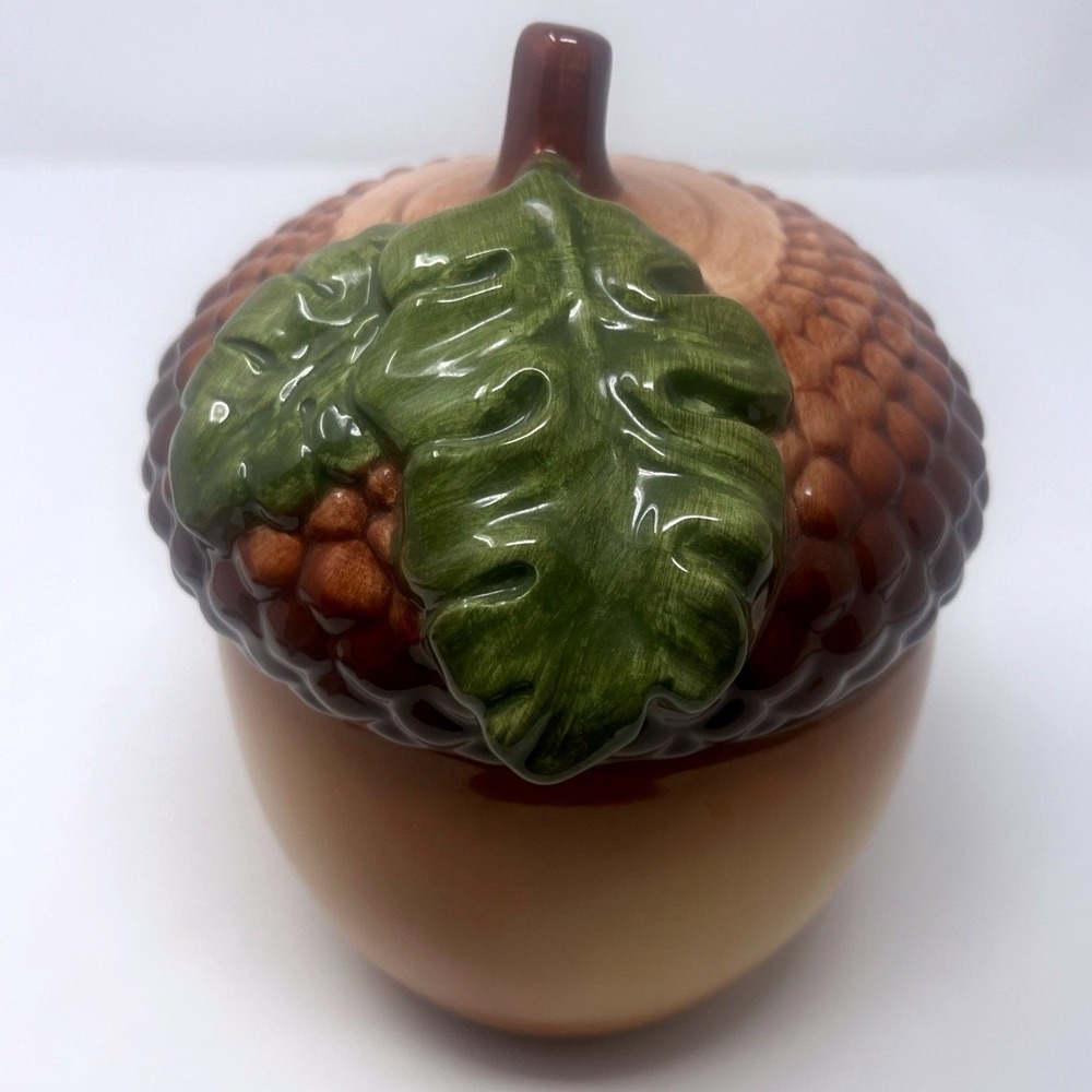 Vtg. Fall Ceramic Acorn Candy/Cookie  Cannister/ Jar With Lid